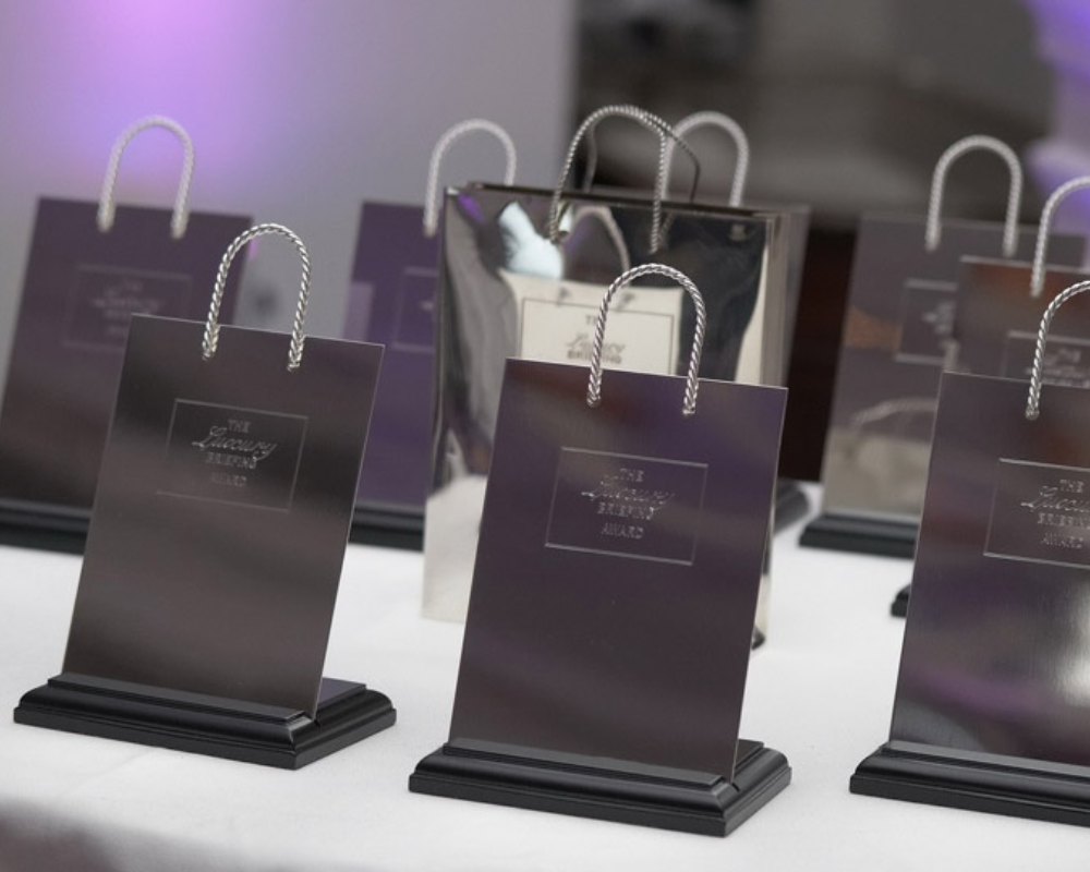 5 Sai Lam Cua Doanh Nghiep Khi Tang Qua Tri An